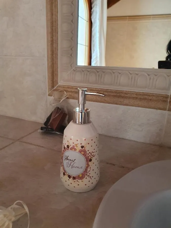 Prázdninový dům Villa Belmonte Tresche Conca Itálie